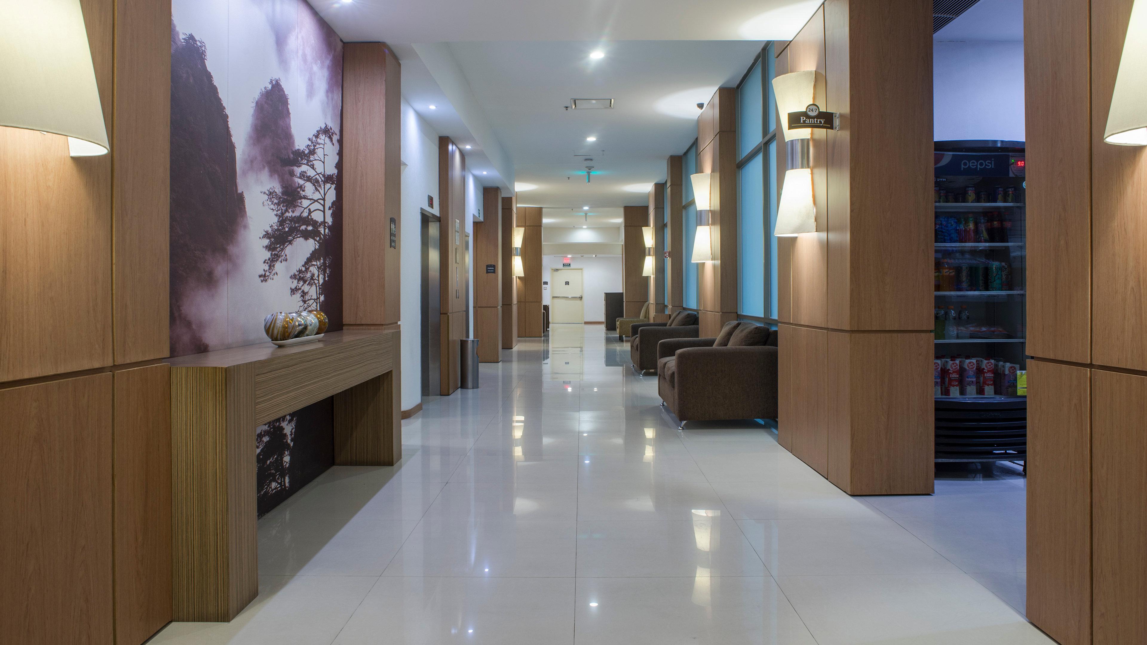 ספופן Staybridge Suites Guadalajara Expo By Ihg מראה חיצוני תמונה