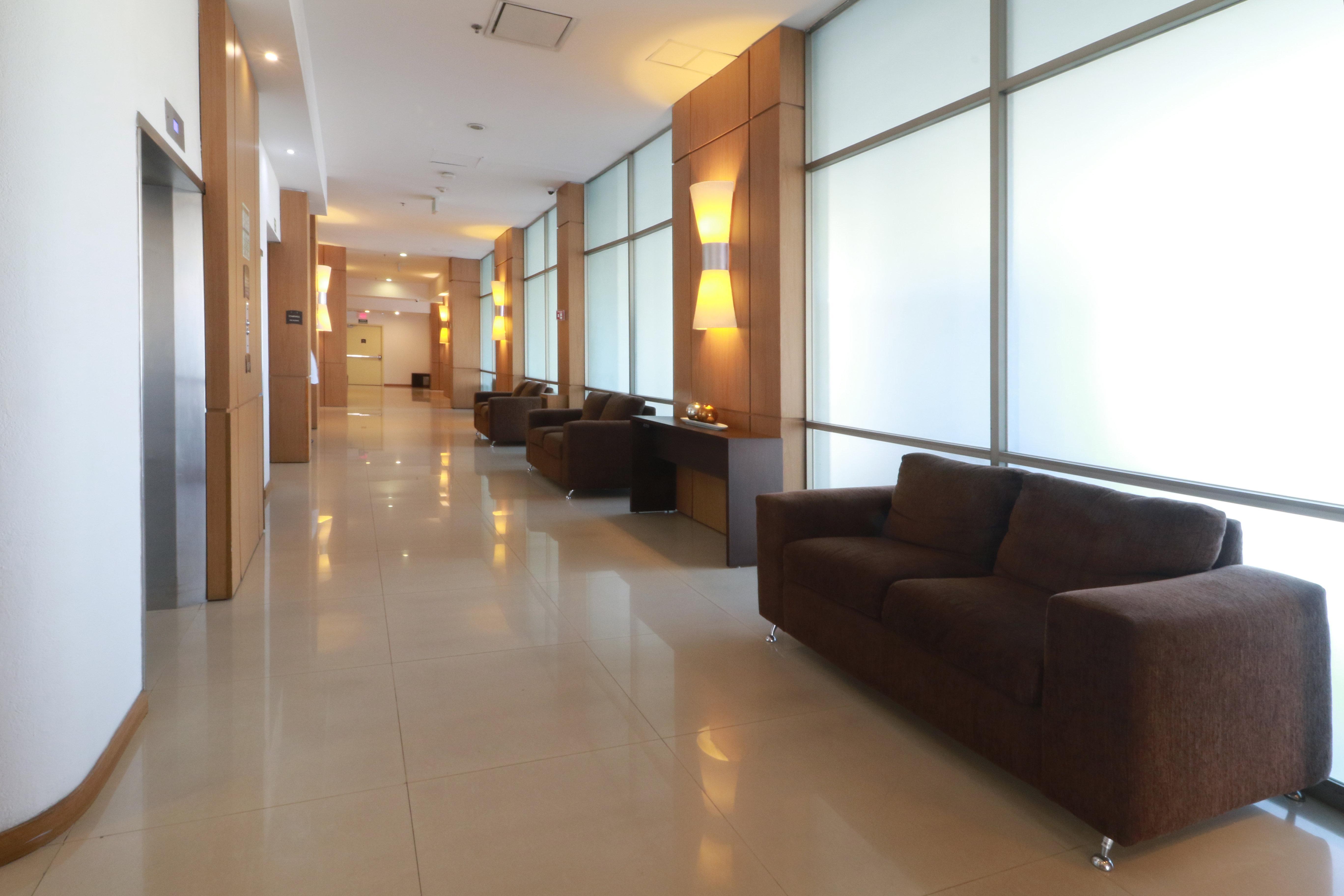 ספופן Staybridge Suites Guadalajara Expo By Ihg מראה חיצוני תמונה