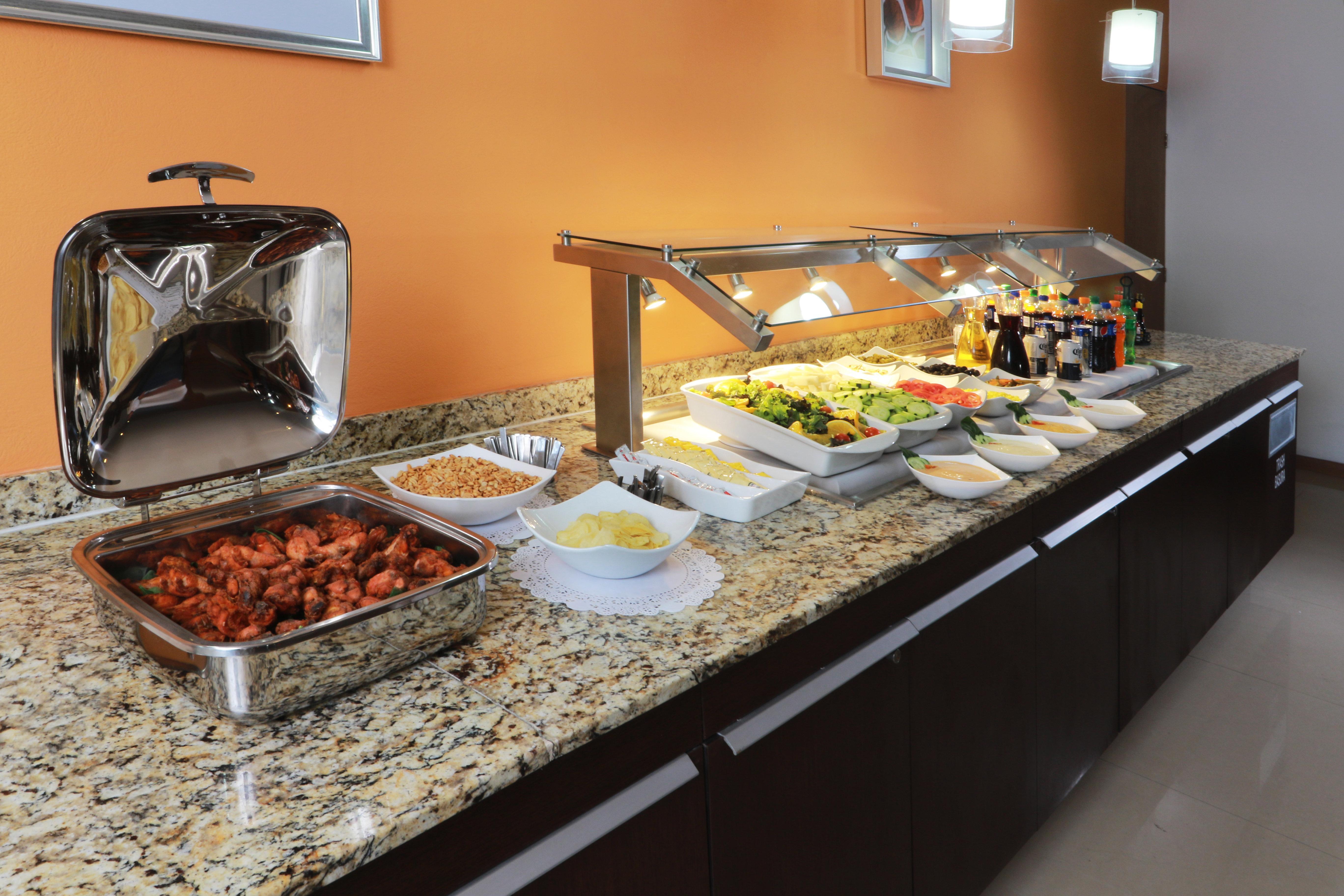 ספופן Staybridge Suites Guadalajara Expo By Ihg מראה חיצוני תמונה