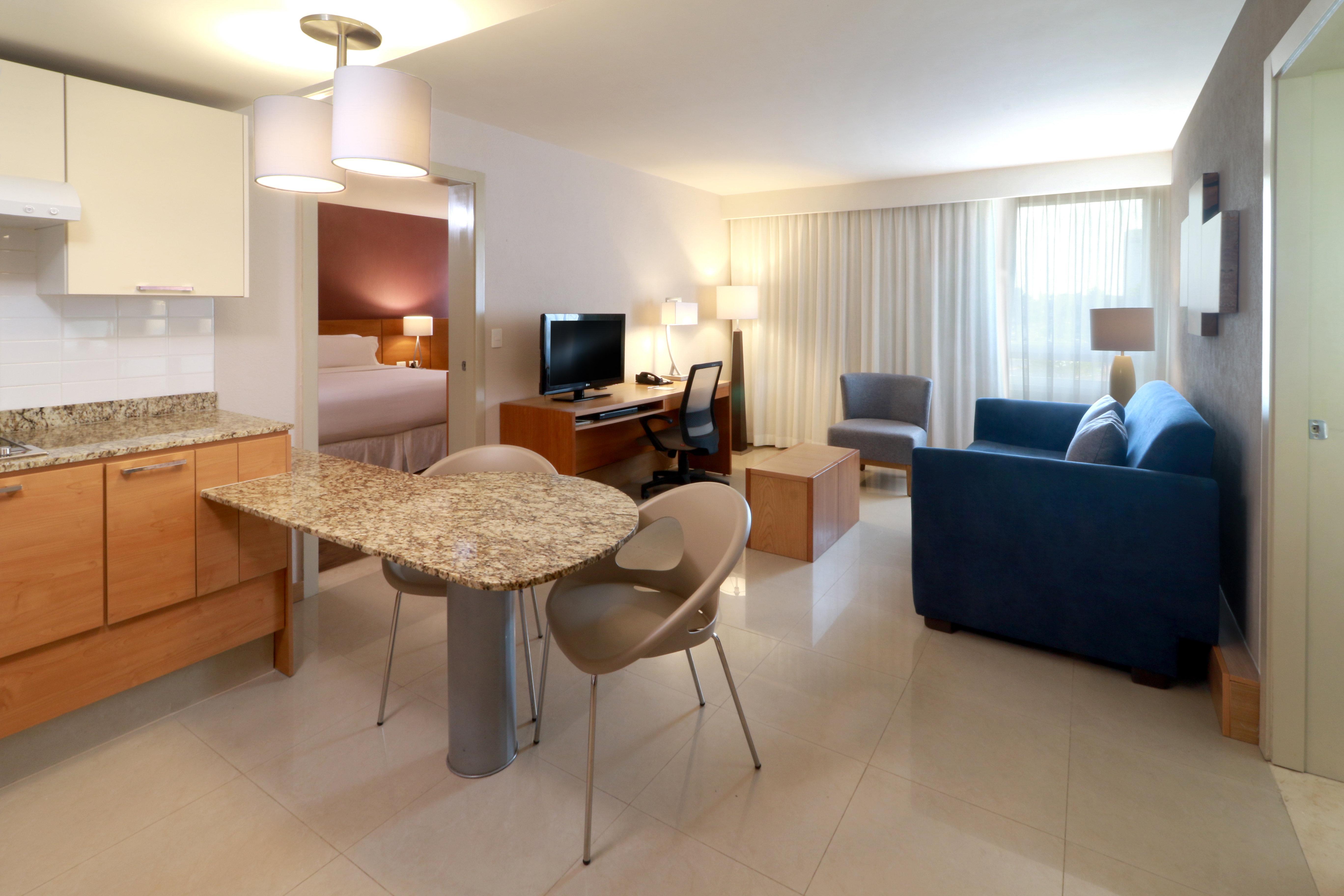 ספופן Staybridge Suites Guadalajara Expo By Ihg מראה חיצוני תמונה