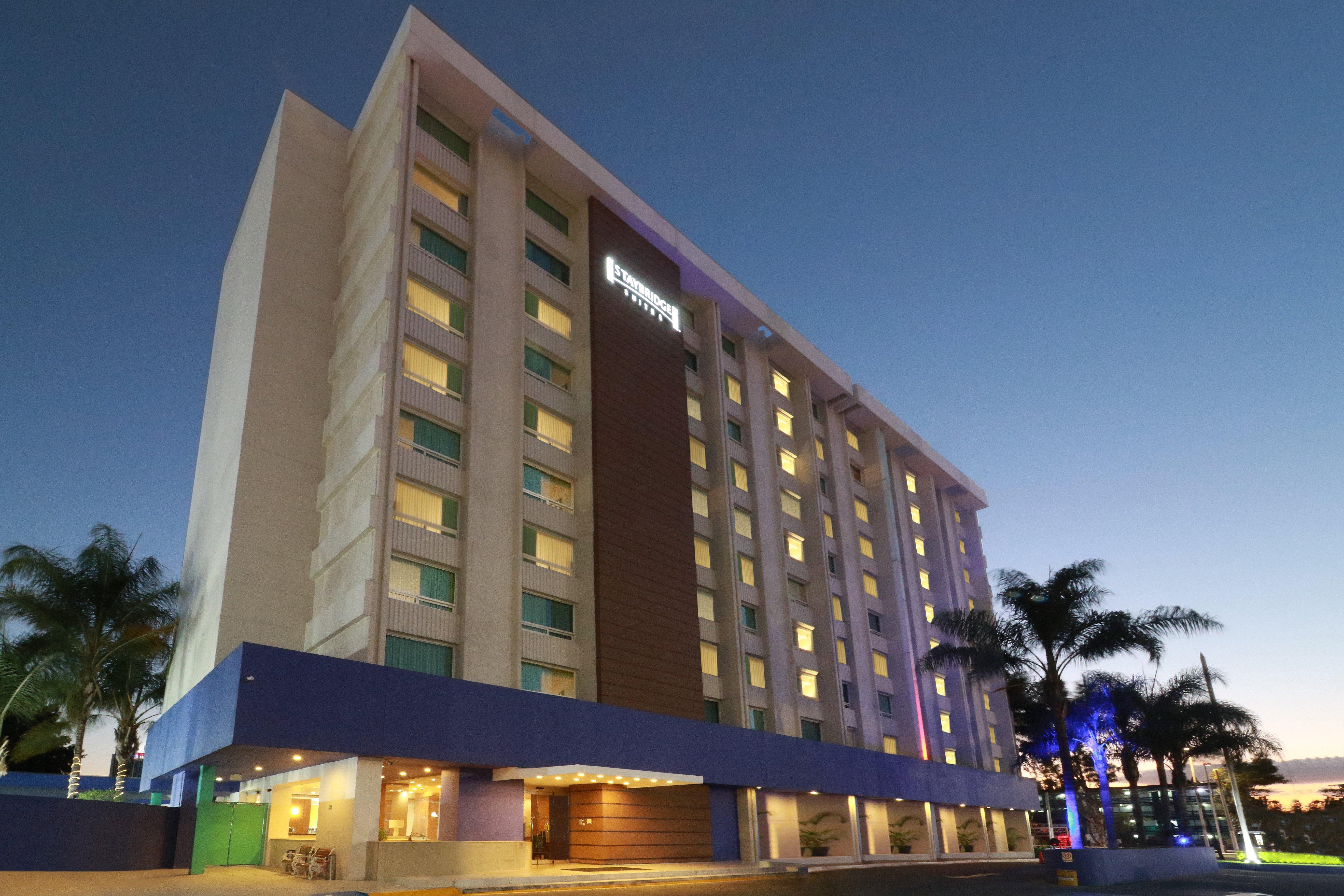 ספופן Staybridge Suites Guadalajara Expo By Ihg מראה חיצוני תמונה