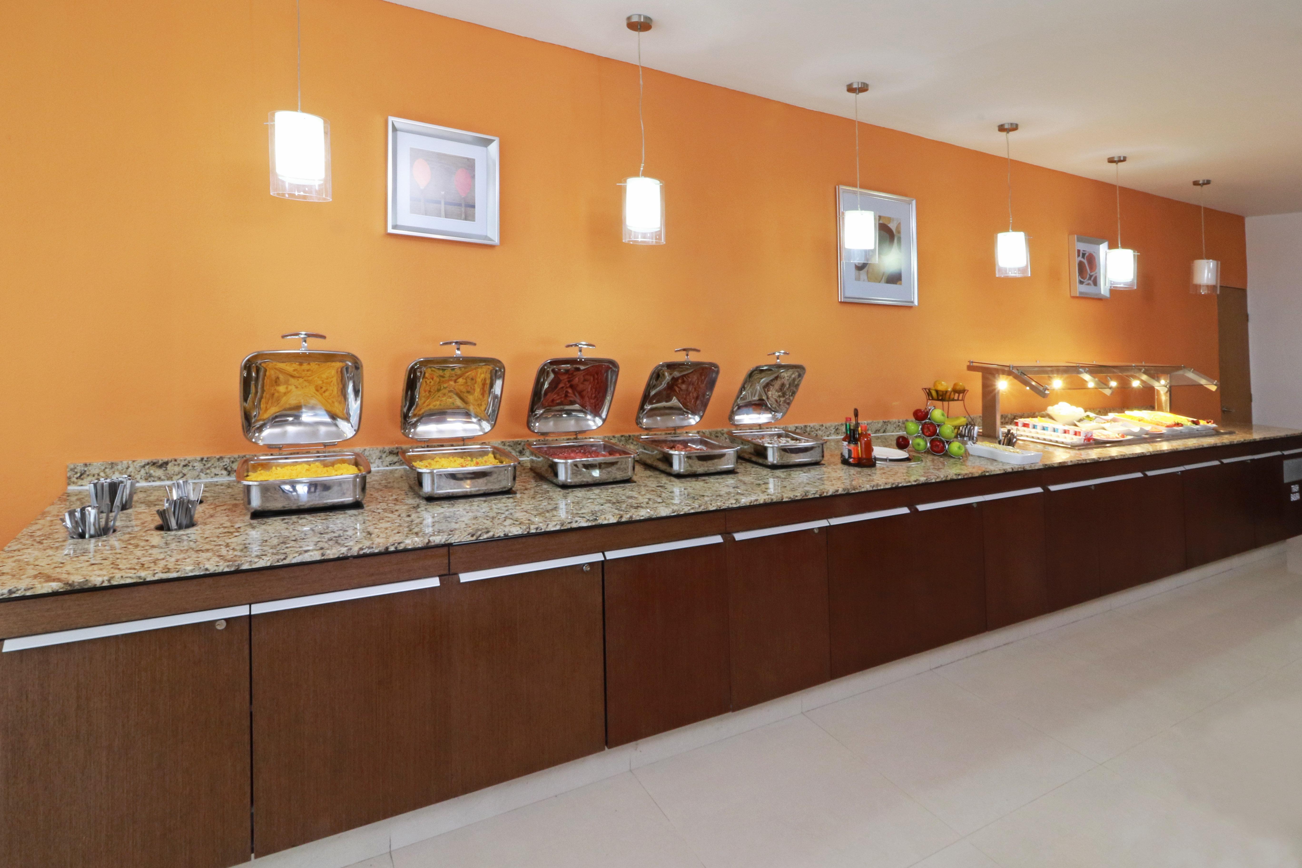 ספופן Staybridge Suites Guadalajara Expo By Ihg מראה חיצוני תמונה