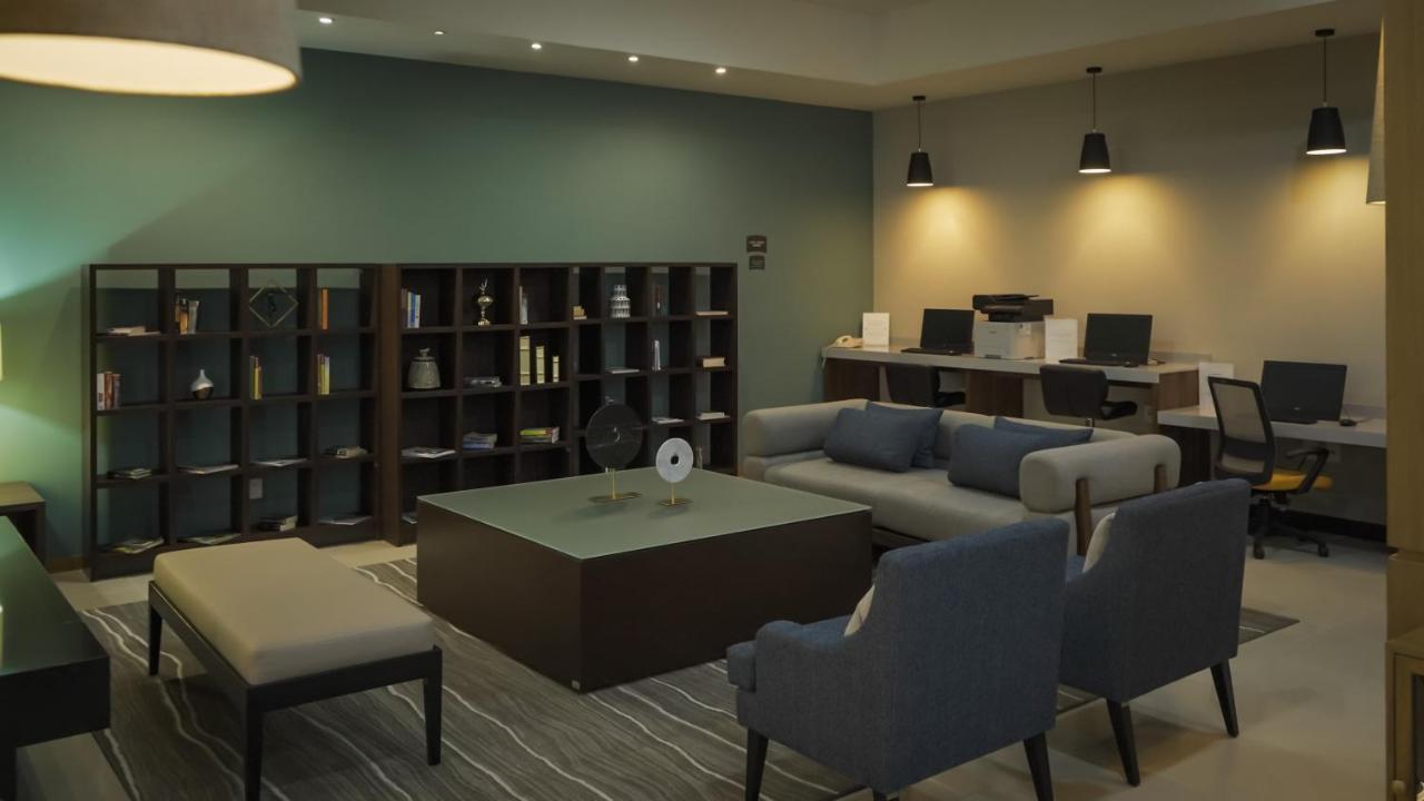 ספופן Staybridge Suites Guadalajara Expo By Ihg מראה חיצוני תמונה